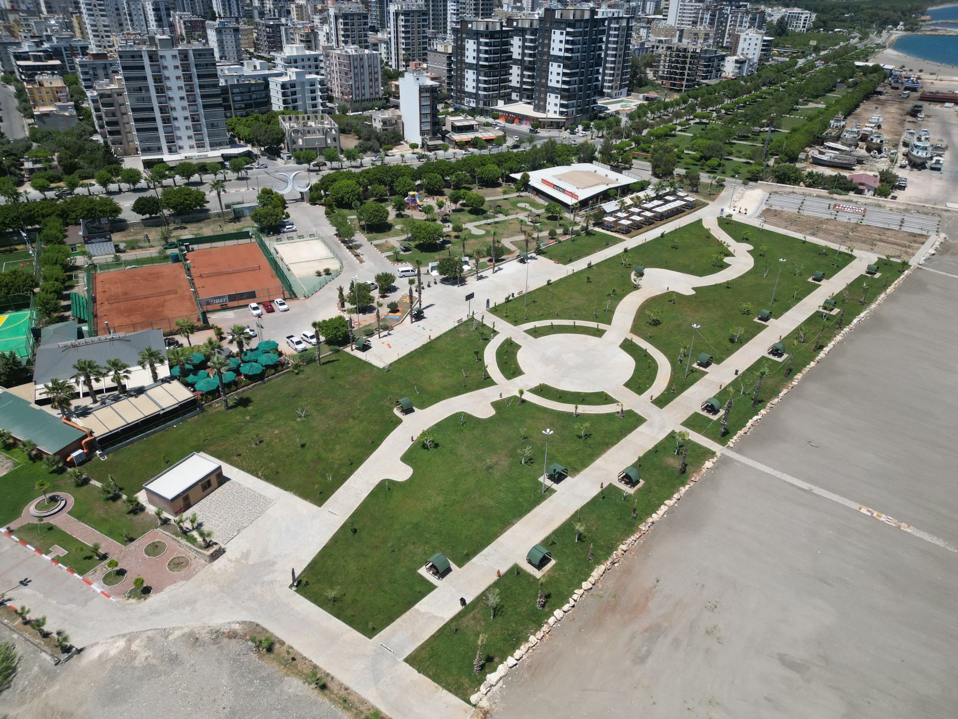 Rıfat Coşkun Cüceloğlu Meydanı