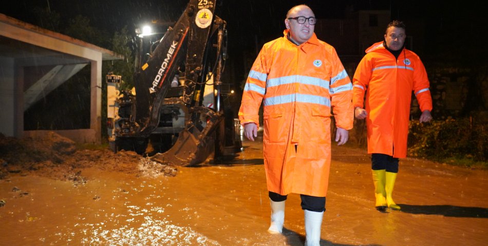Mersin Erdemli’de Sağanak Mesaisi
